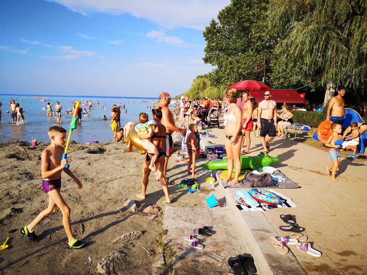 Balaton Wellness Apartman Siófok Exteriör bild